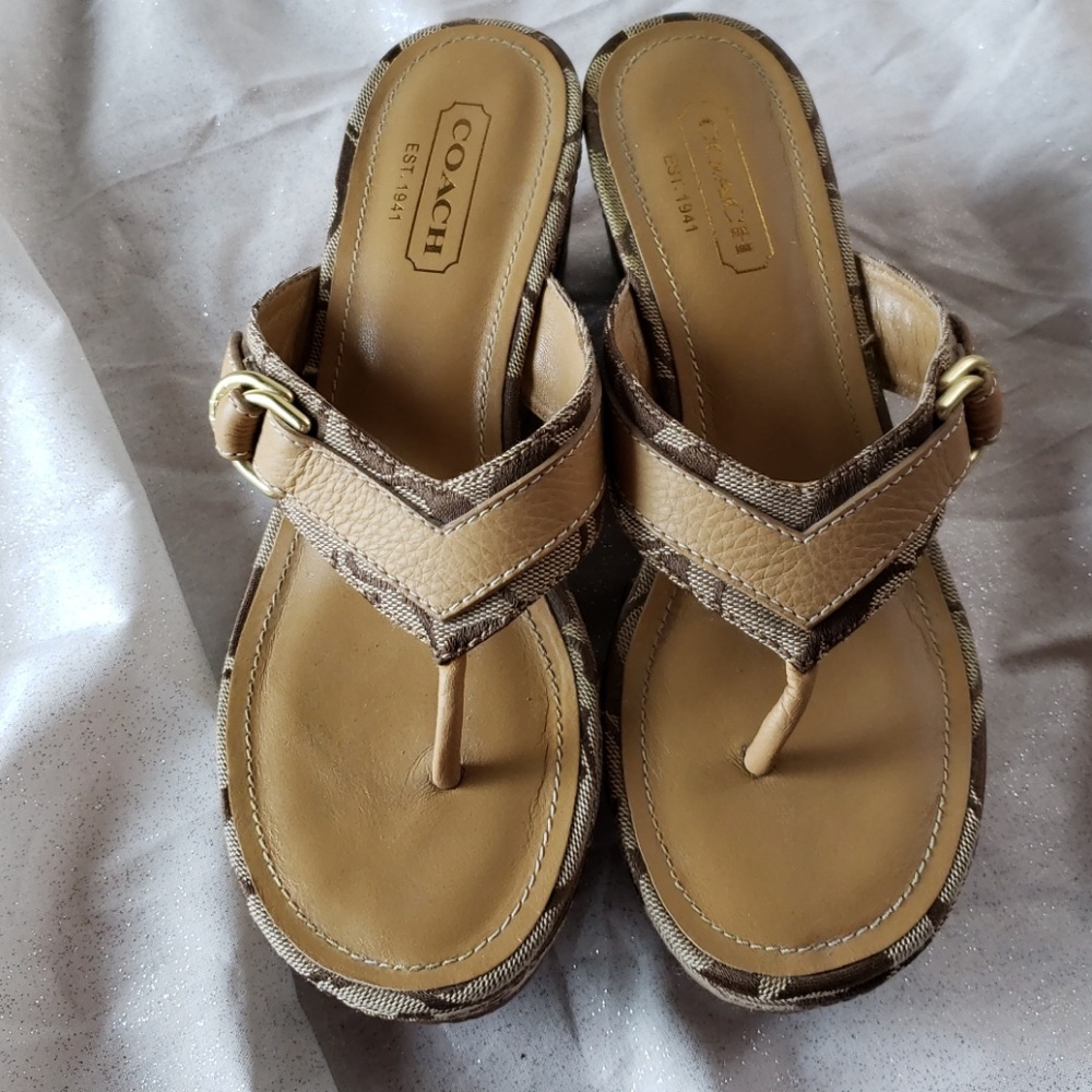 Coach Evelina Wedge Sandles Size 6 1/2 Slip on. - Picture 4 of 4